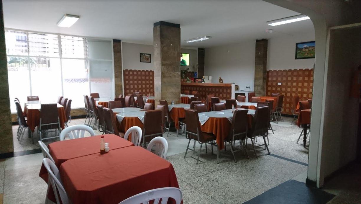 Hotel Imperial Памплона Екстериор снимка