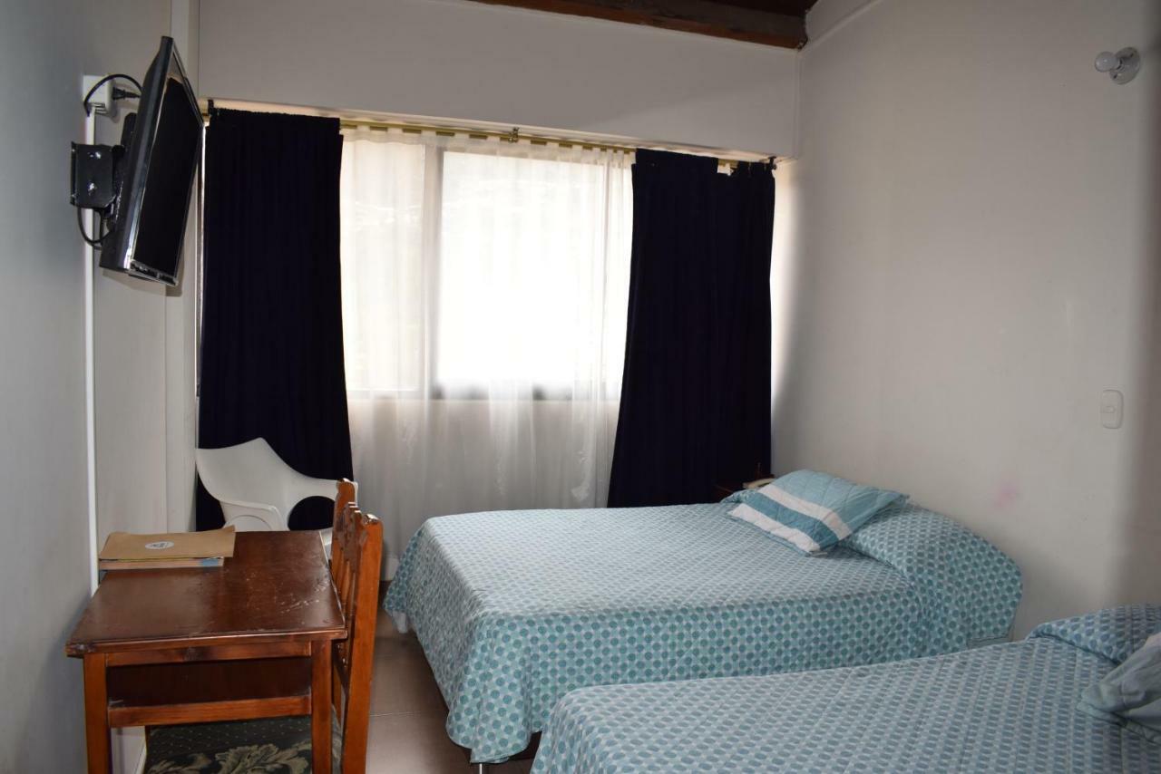 Hotel Imperial Памплона Екстериор снимка